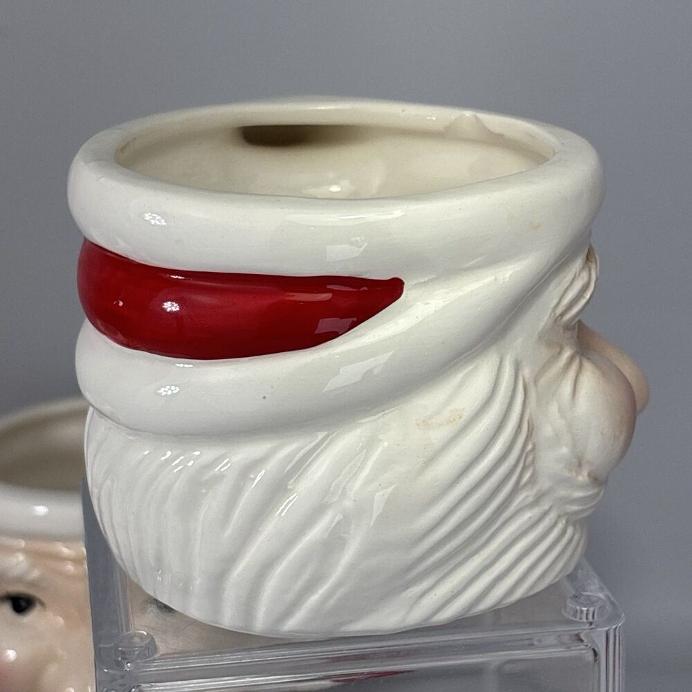 Vintage 8 oz Santa Claus Mugs Made in Taiwan Set of 4 Hand Painted - Picture 11 of 16
